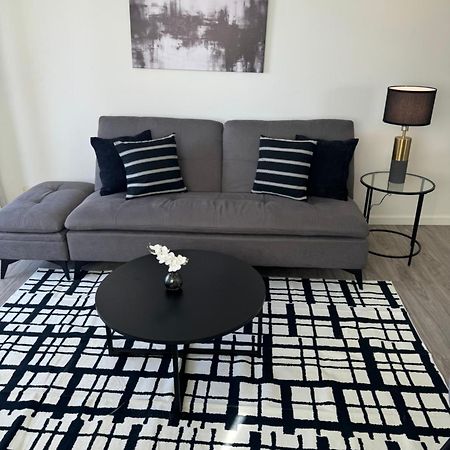 1508- Heart Of Waikiki With Kitchen-Free Parking-King Bed-Corner Unit Apartment Honolulu Exterior photo