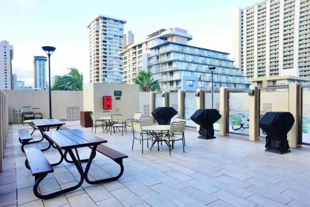 1508- Heart Of Waikiki With Kitchen-Free Parking-King Bed-Corner Unit Apartment Honolulu Exterior photo
