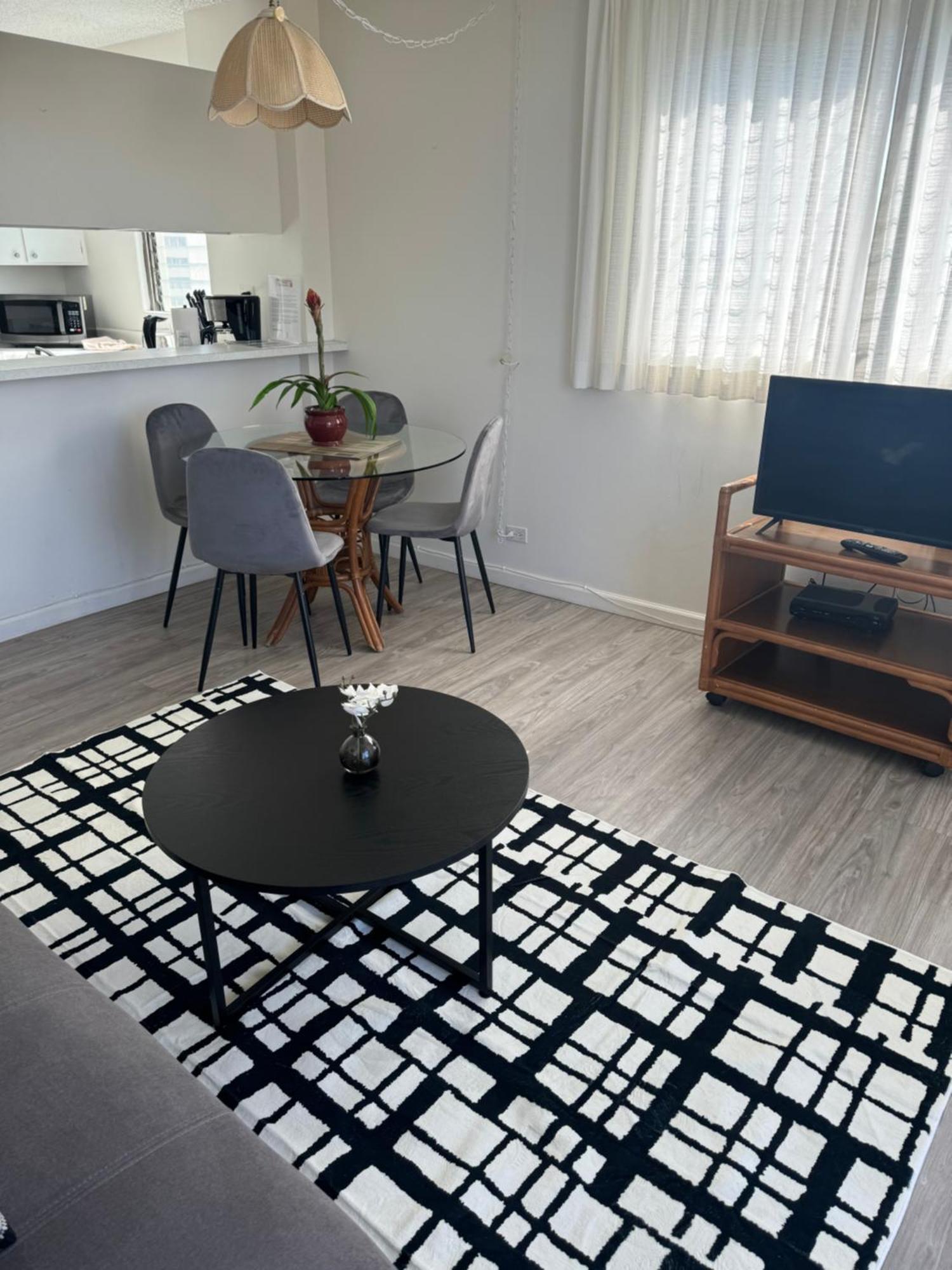 1508- Heart Of Waikiki With Kitchen-Free Parking-King Bed-Corner Unit Apartment Honolulu Exterior photo